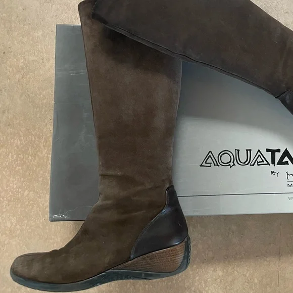 Aquatalia Meadow Boot Brown Suede Size 10 Waterproof Wdge Heel Padded Lining - Picture 2 of 14